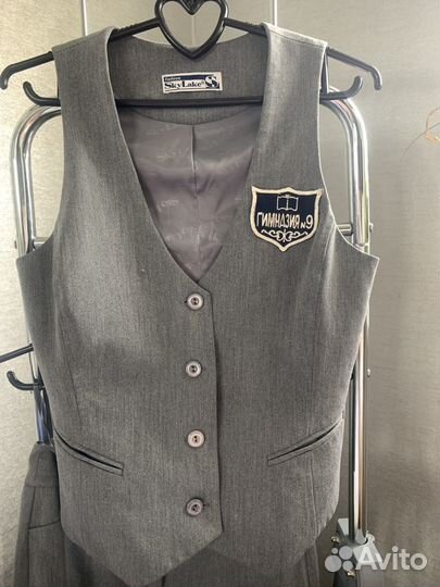 Жилет и юбка школьные