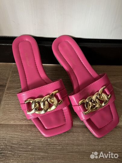 Шлепки женские 38 размер