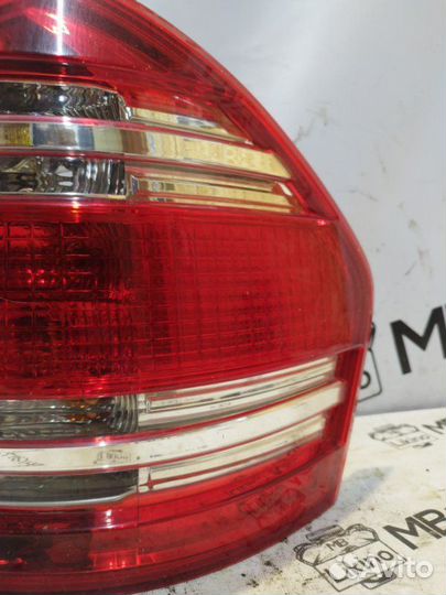 Фонарь задний правый Mercedes Gl X164