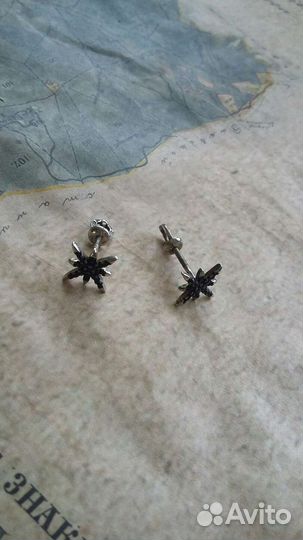 Серьги гвоздики серебро,шпинель камни