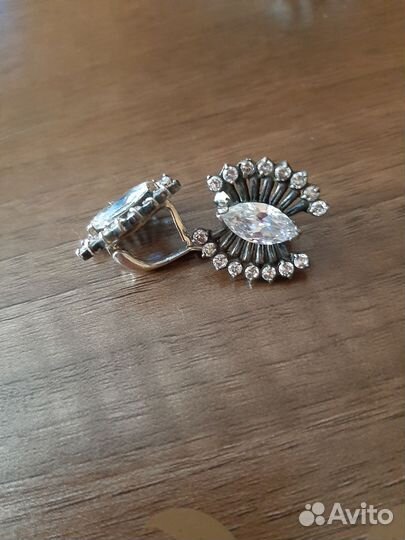 Серебряные серьги и кольцо