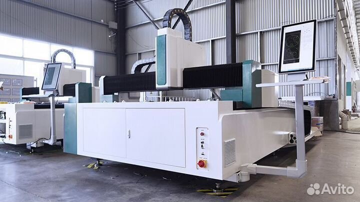 Оптоволоконный лазерный станок OR-FH3015