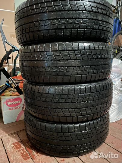 Dunlop Winter Maxx SJ8 235/55 R18