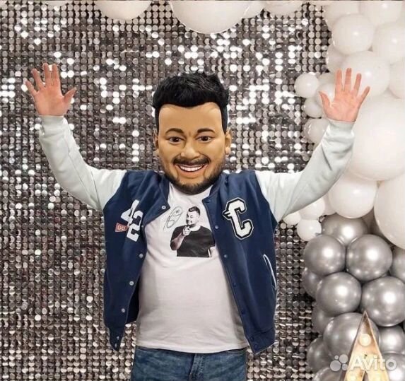 Ростовые куклы знаменитостей на праздник Шоу