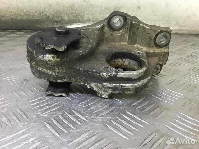 Кронштейн полуоси Ситроен Берлинго 9644772380 9h02