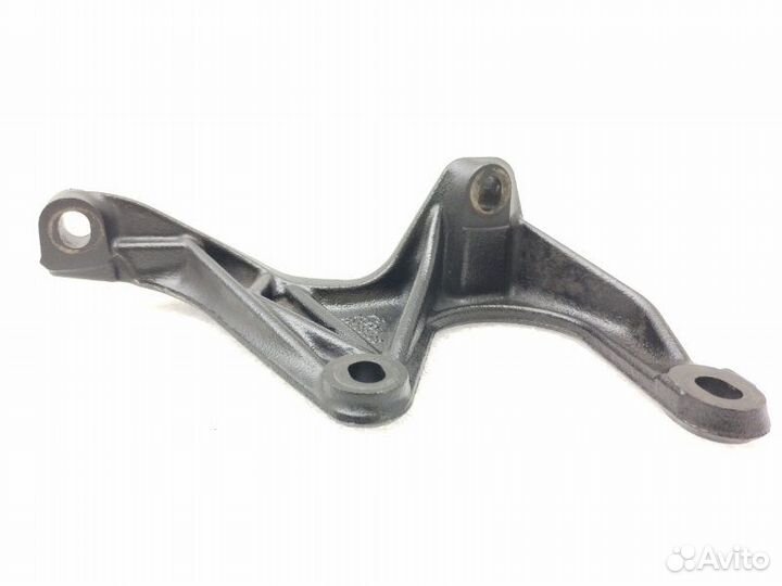 Кронштейн двигателя Volvo Xc90 2.4D 2006