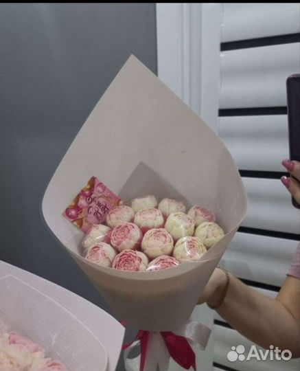 Букет из шоколадных цветов, шоколадные пионы