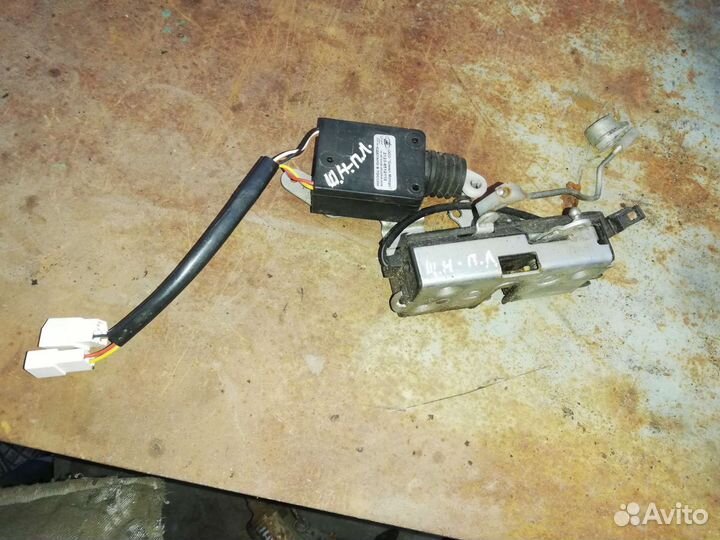 Замок двери Нива Шевроле