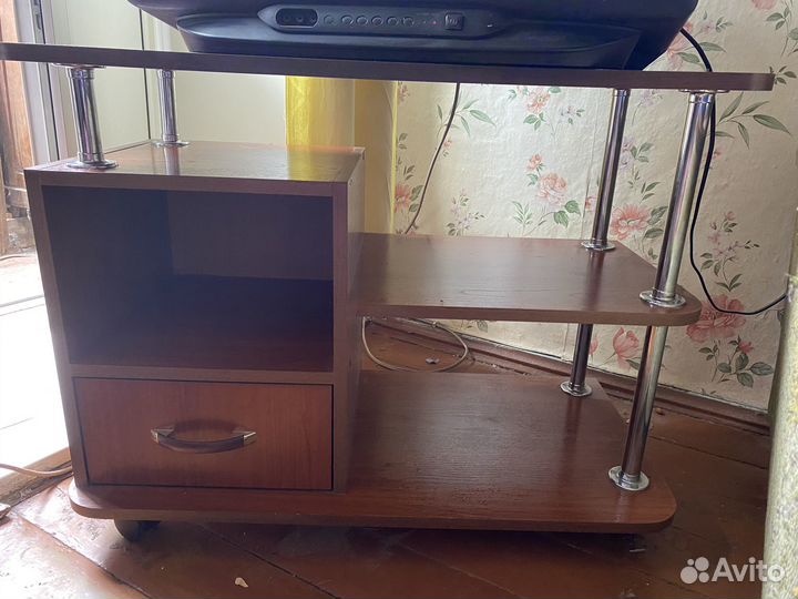 Тумба под телевизор