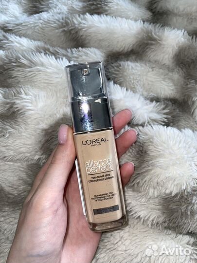 Продам тон и консиллер для лица