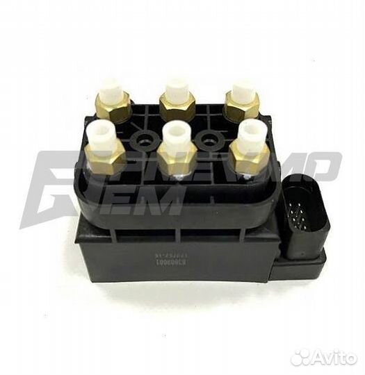 Блок клапанов пневмоподвески Audi Q7