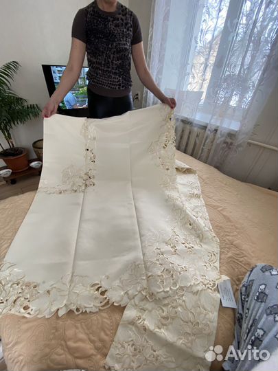 Праздничная скатерть