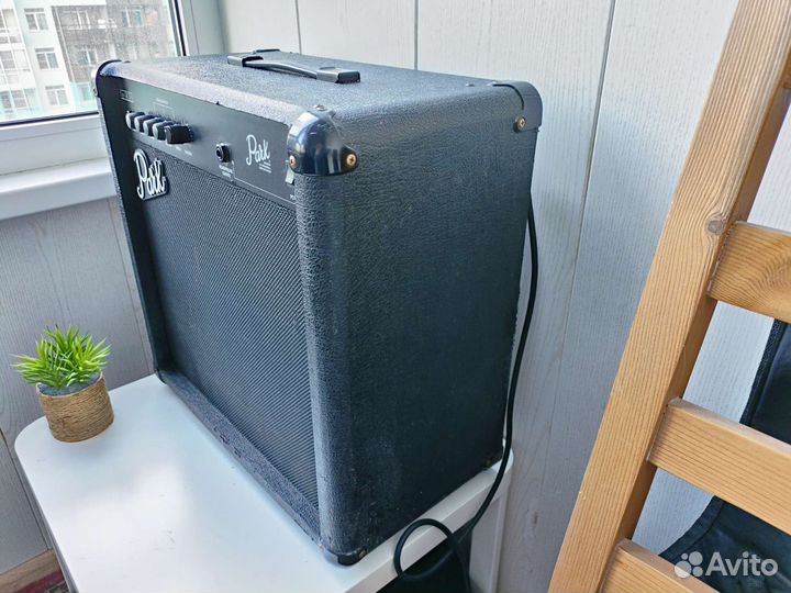 Басовый комбоусилитель Marshall Park 25вт (12