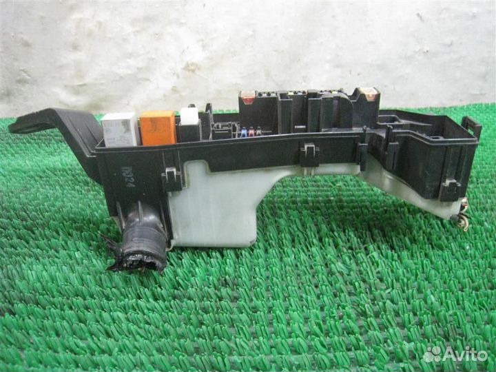 Блок предохранителей моторный Toyota Corolla Vers