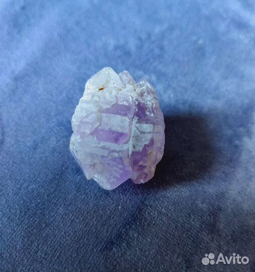 Кристалл необработанного аметиста