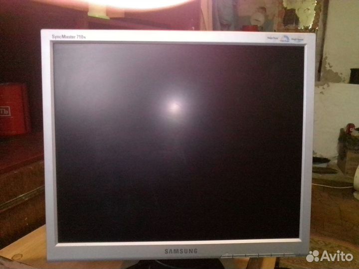 Монитор Samsung syncmaster 710n