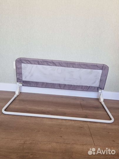Защитный бортик, ограждение для кровати