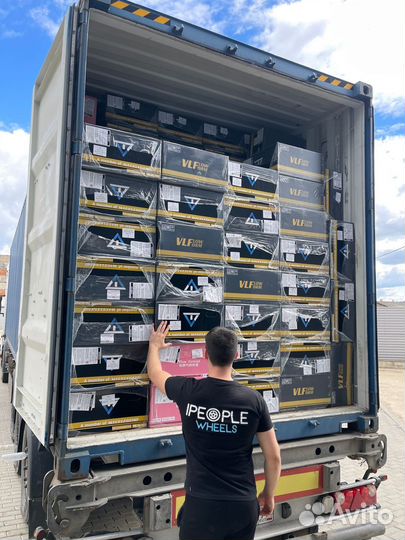 Диски Mercedes R18 новые