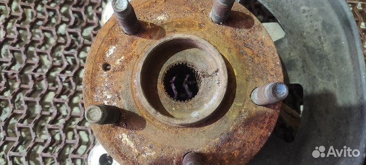 Кулак поворотный левый круз Chevrolet Cruze