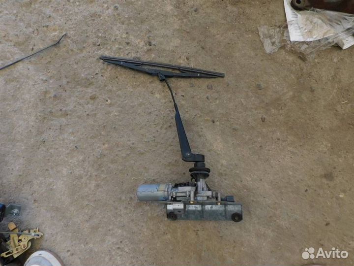 Моторчик заднего стеклоочистителя (дворника) mits