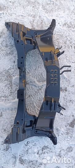 Задний подрамник Mitsubishi Outlander 1