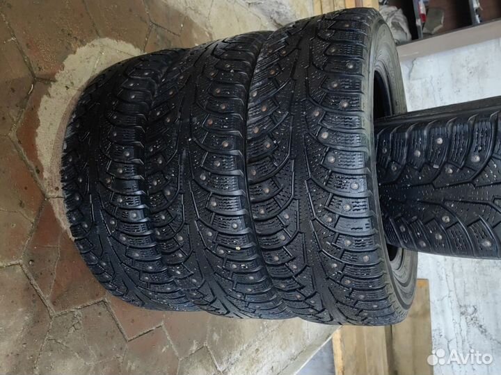 Nokian Tyres Hakkapeliitta 5 215/60 R16