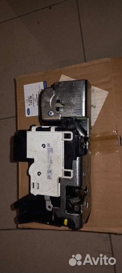 Замок передней левой двери Ford Transit