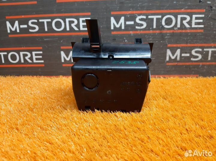 Бардачок Mercedes-Benz E-Class W211 112.913 2002