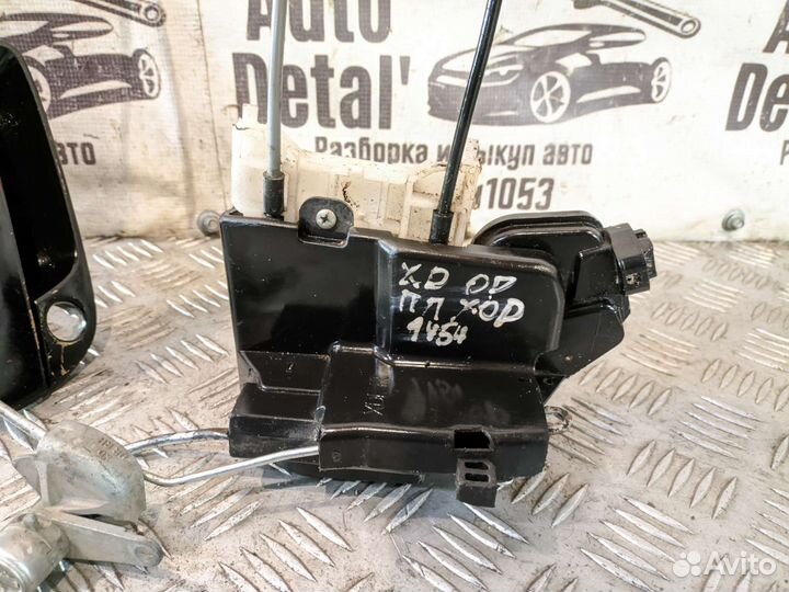 Замок двери передний правый Hyundai Elantra xd