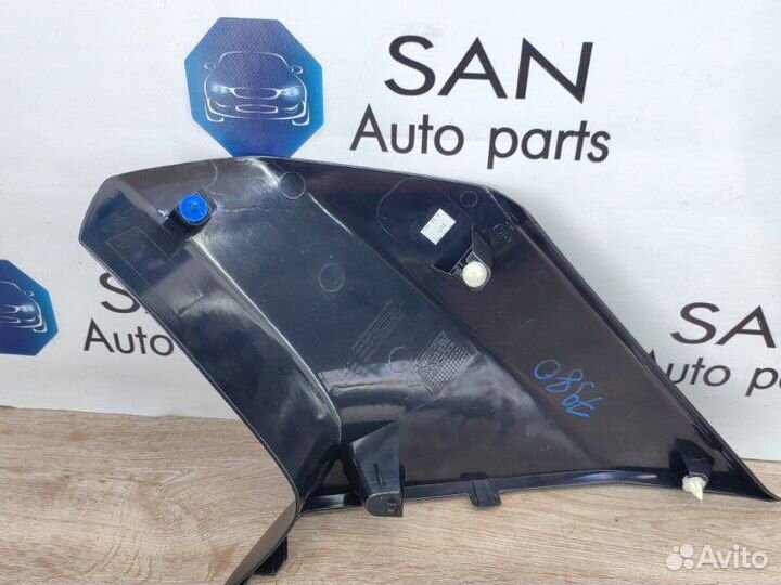 Накладка задней стойки задняя левая Bmw X5 Рест