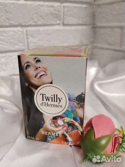 Духи женские в ассортименте новые