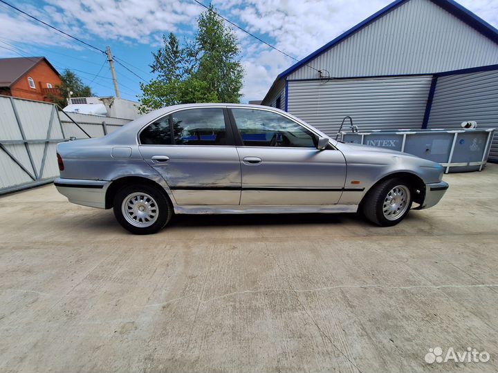BMW 5 серия 2.0 МТ, 1997, 260 000 км