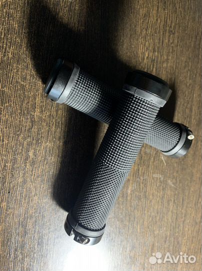 Черные грипсы