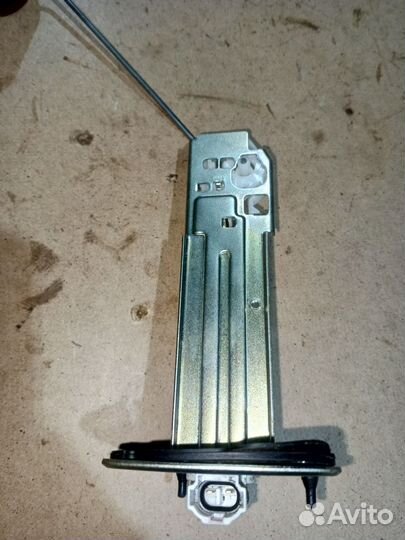 Датчик уровня топлива Mitsubishi Outlander 3