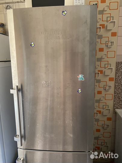 Холодильник liebherr