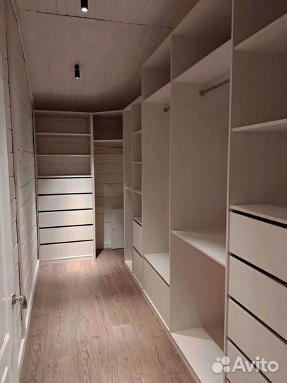 Гардеробная система хранения под ключ