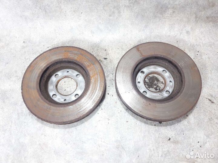 Тормозной диск предний Хундай Солярис 1