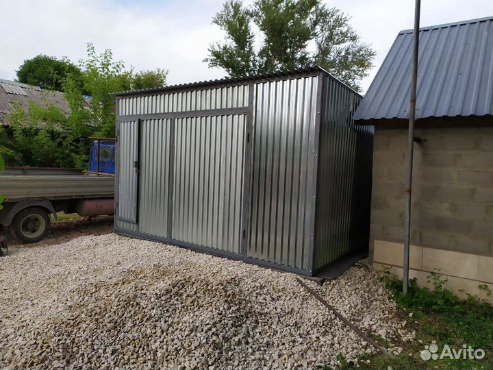 Гаражи-пеналы металлические