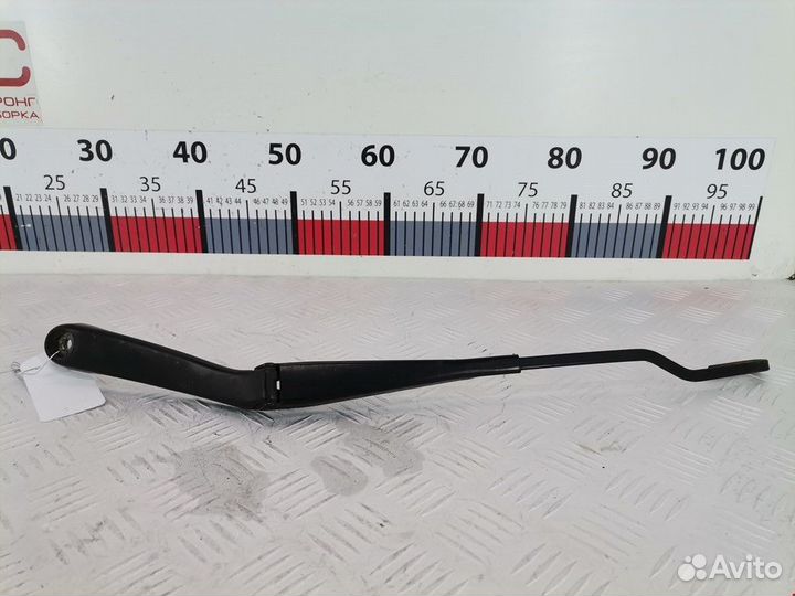 Щеткодержатель (поводок стеклоочистителя, дворник)