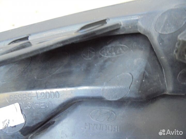 Решетка радиатора правая часть KIA K5