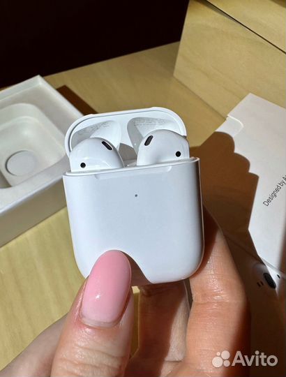 Новые наушники Apple Airpods 2