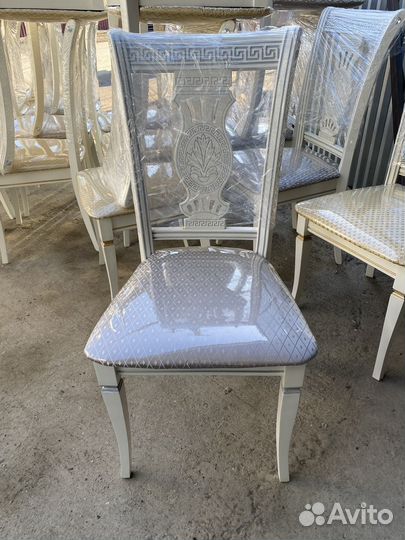 Стулья Роза и Версаче