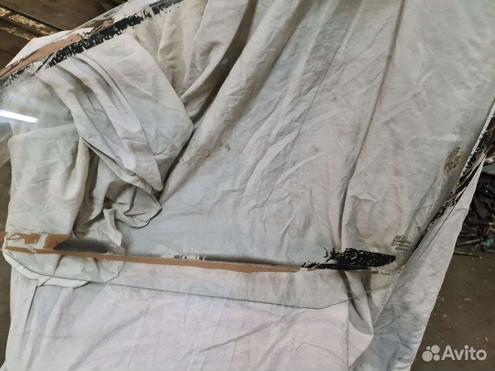 Боковое стекло водительской двери ваз 2110