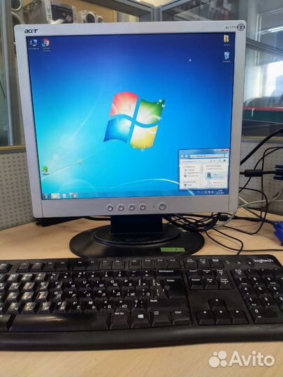 Монитор для компьютера 17