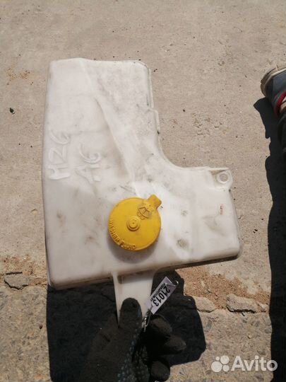 Бачок омывателя Mazda 6 1