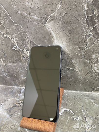 Samsung Galaxy S10e, 6/128 ГБ