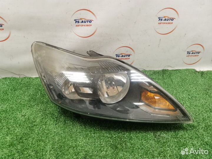 Фара галогеновая передняя правая Ford Focus 2