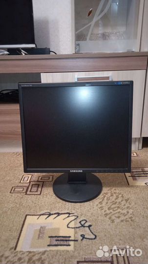 Монитор Samsung