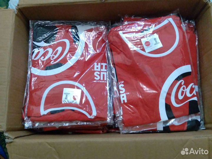 Кока кола футболки