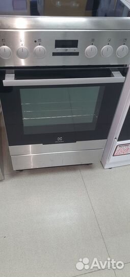 Индукционная плита Electrolux